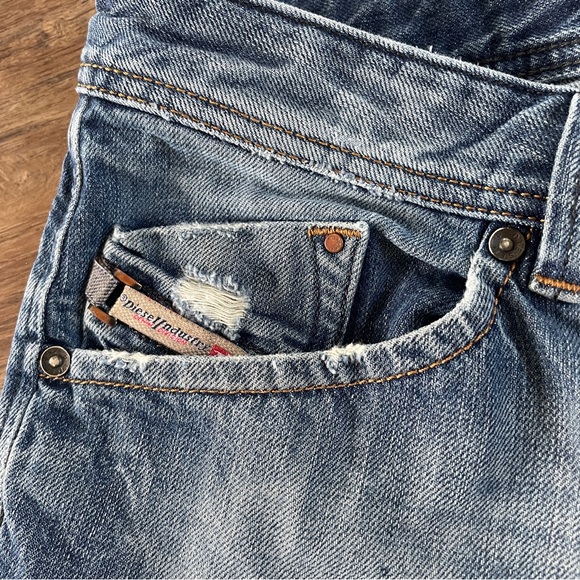 Diesel Darron regular slim tapered jeans 33 - Picture 10 of 11